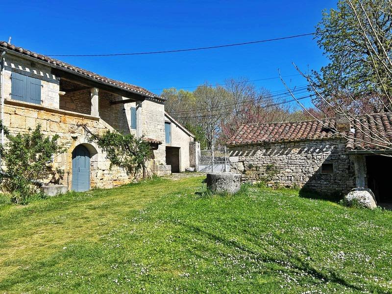 Maison en pierre - 101 m² - 5 pièces