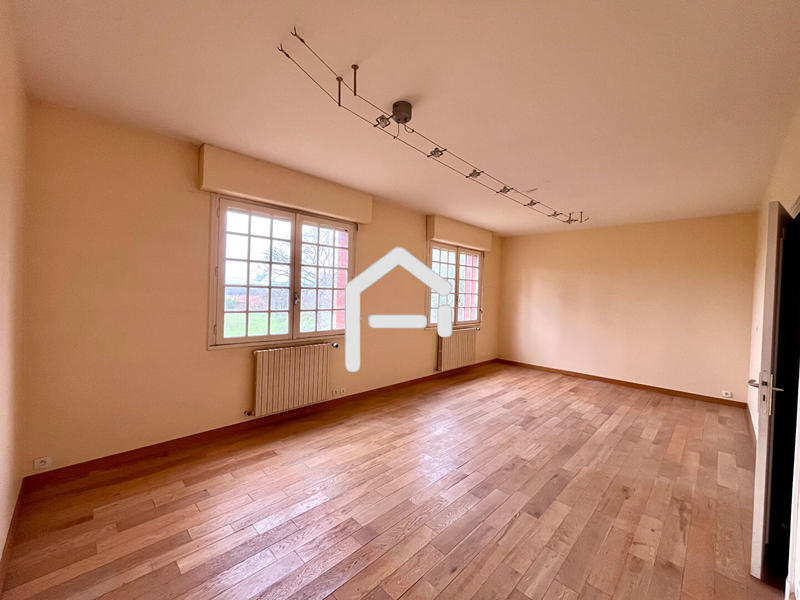 Maison - 307 m² - 6 pièces