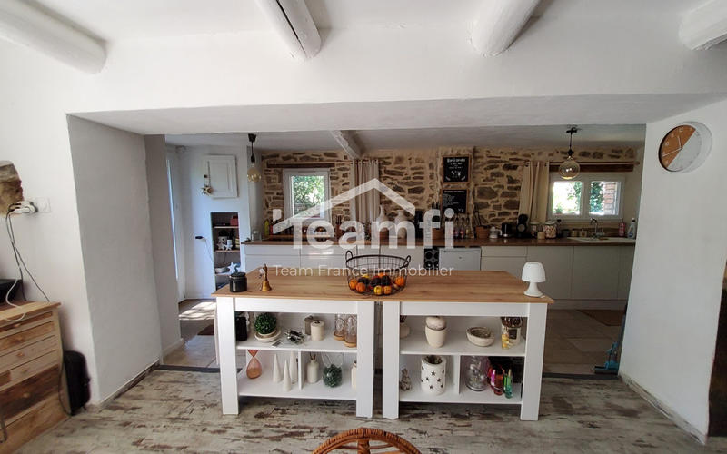 Mas - 176 m² - 7 pièces