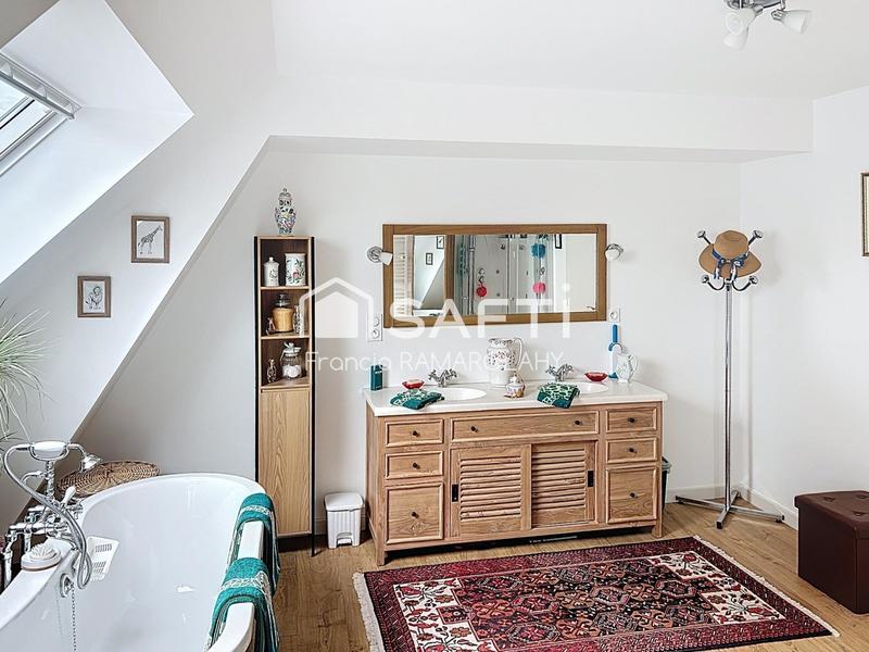 Maison - 147 m² - 6 pièces