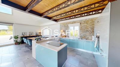 Maison - 190 m² - 6 pièces