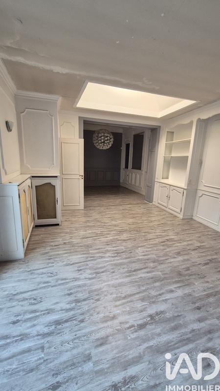 Maison - 198 m² - 8 pièces