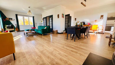 Maison - 186 m² - 7 pièces