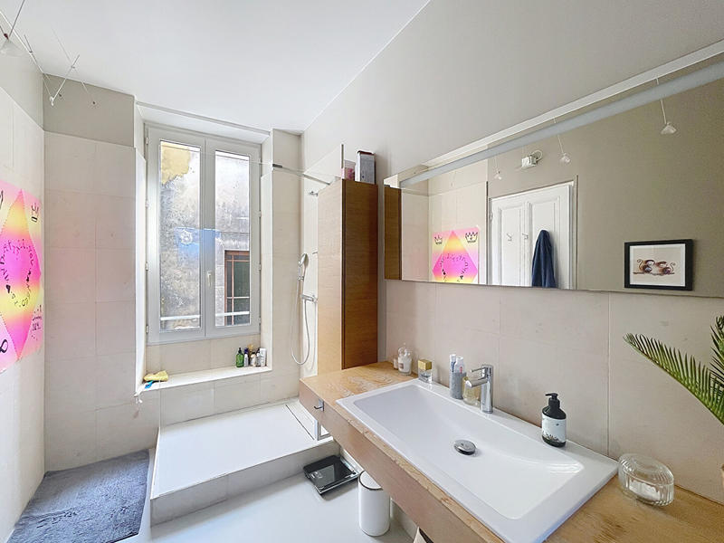 Appartement - 120 m² - 5 pièces