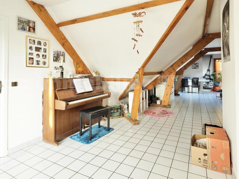 Propriété - 300 m² - 13 pièces