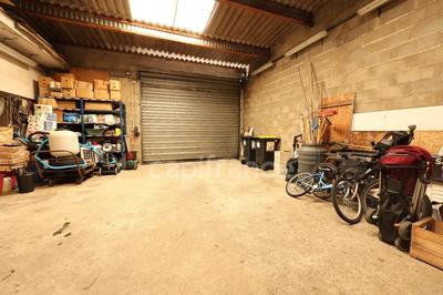 Local commercial - 224 m² - 5 pièces