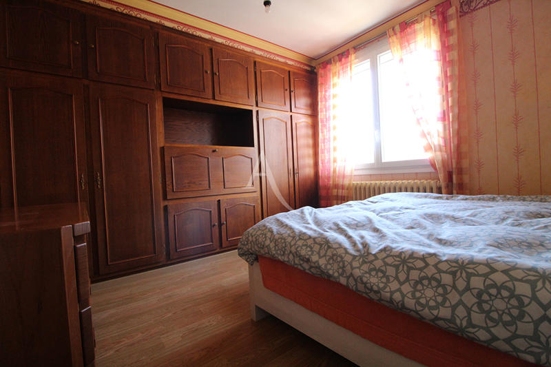 Maison - 430 m² - 7 pièces