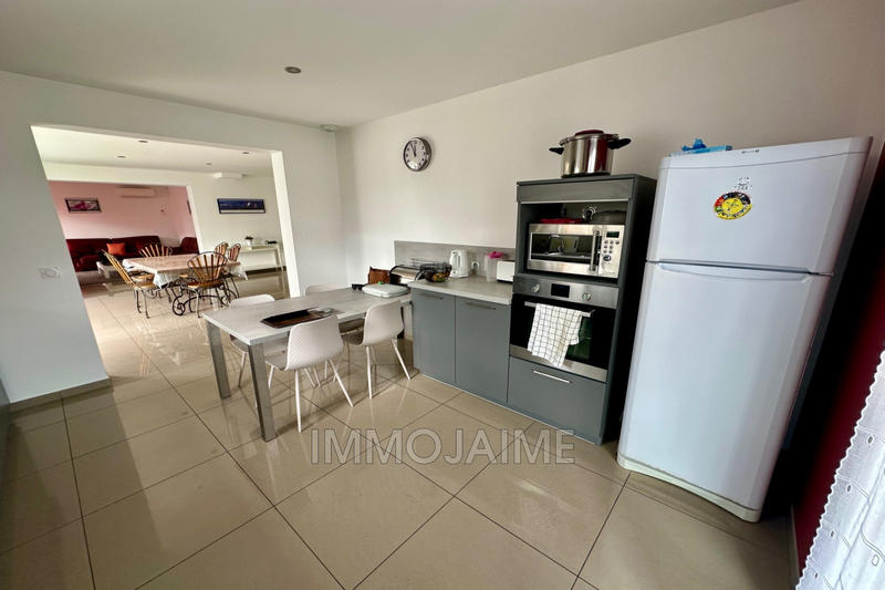 Villa - 136 m² - 4 pièces