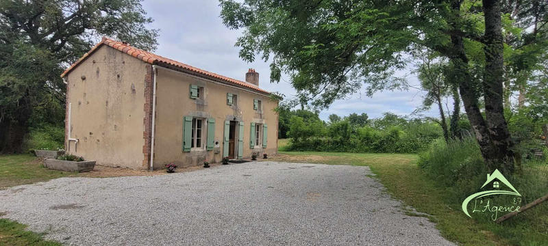 Maison traditionnelle - 105 m² - 5 pièces