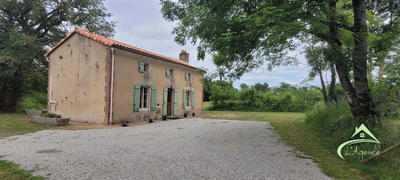 Maison traditionnelle - 105 m² - 5 pièces