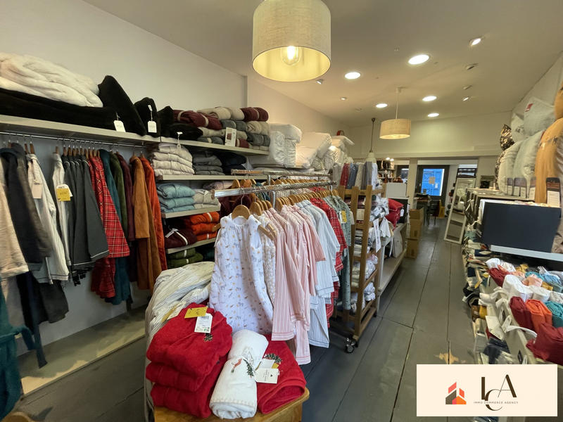 Local commercial - 87 m²