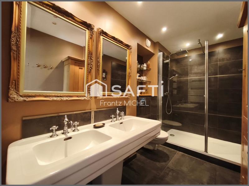 Appartement - 150 m² - 6 pièces