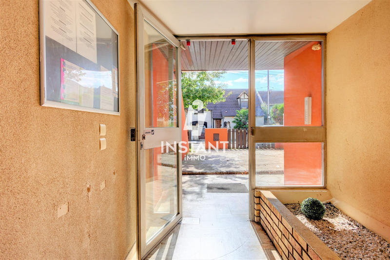 Immeuble - 240 m² - 2 pièces