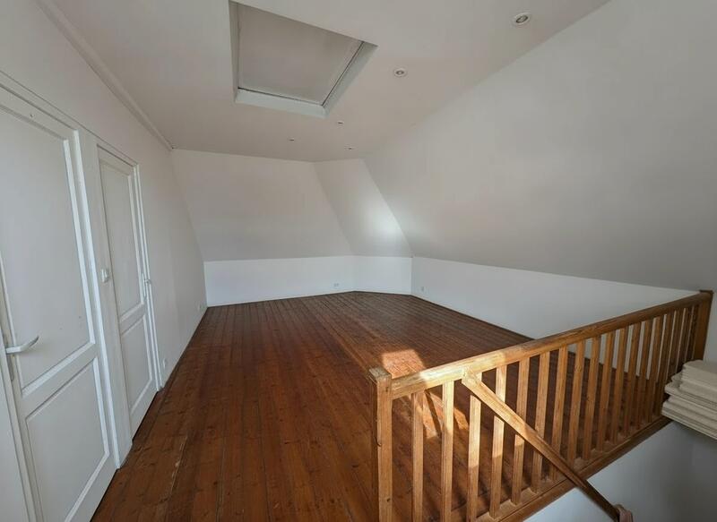 Maison - 229 m² - 9 pièces