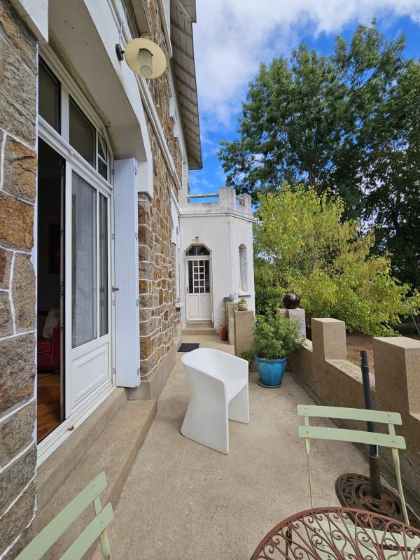 Maison - 210 m² - 8 pièces