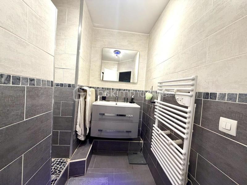 Duplex - 77 m² - 4 pièces