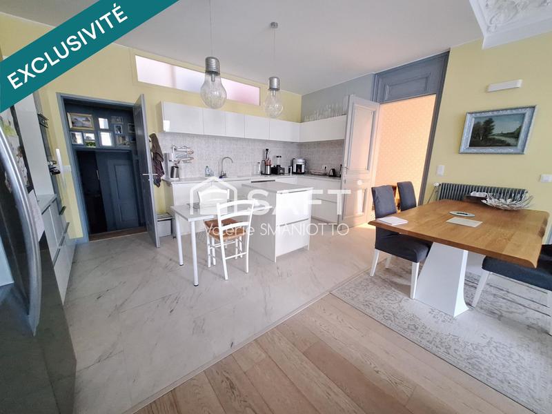 Maison de ville - 300 m² - 8 pièces