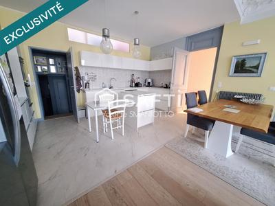 Maison de ville - 300 m² - 8 pièces