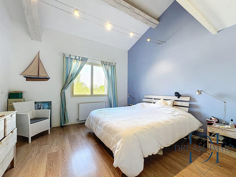 Mas - 405 m² - 17 pièces