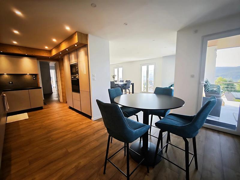 Maison - 254 m² - 10 pièces