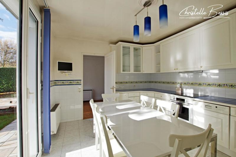 Maison - 170 m² - 6 pièces