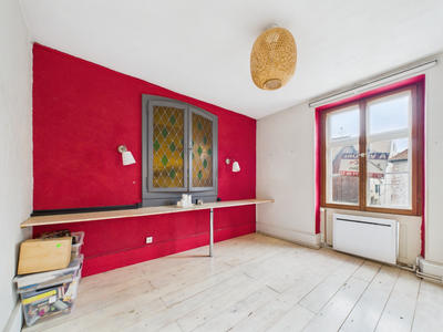Maison - 190 m² - 5 pièces