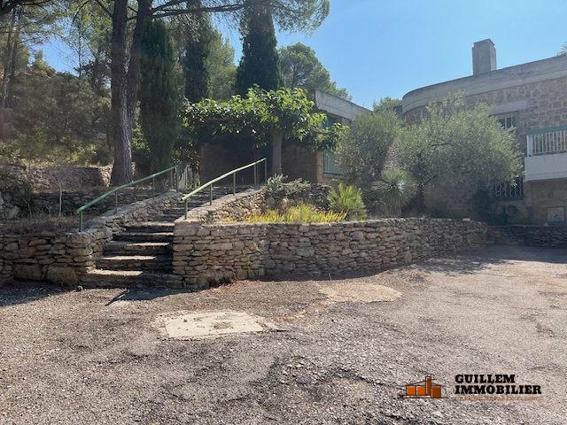 Maison traditionnelle - 190 m² - 7 pièces