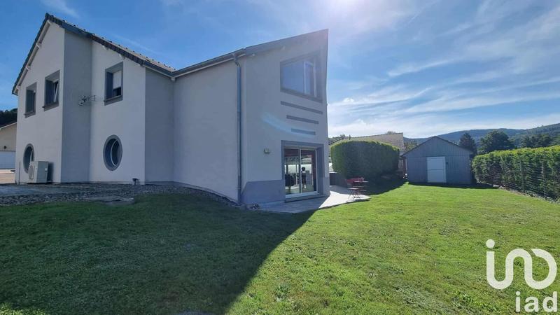 Maison - 238 m² - 6 pièces