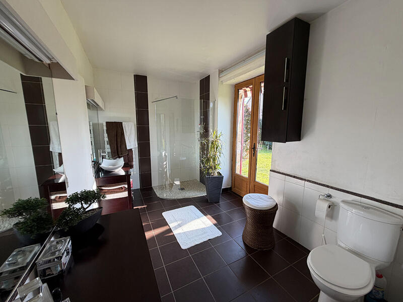 Maison - 188 m² - 6 pièces