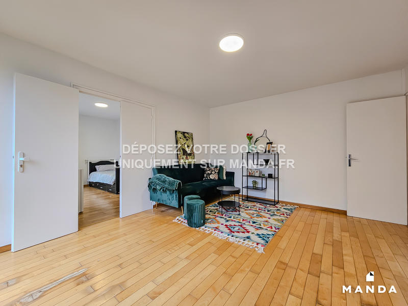 Chambre - 10 m² - 4 pièces