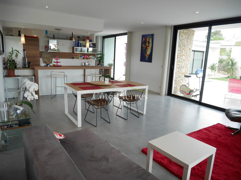 Villa - 213 m² - 5 pièces