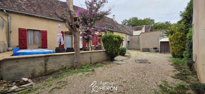 Maison - 217 m² - 6 pièces