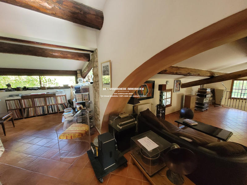 Villa - 260 m² - 9 pièces