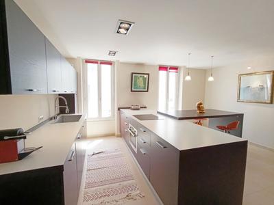 Loft - 103 m² - 4 pièces