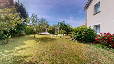 Maison - 266 m² - 10 pièces