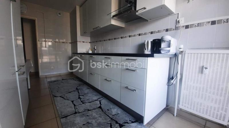 Appartement - 80 m² - 4 pièces