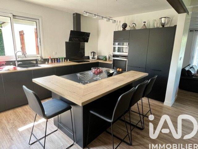 Maison - 127 m² - 5 pièces