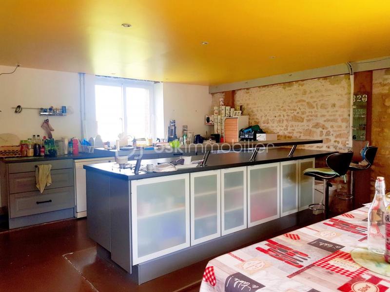 Maison en pierre - 187 m² - 6 pièces