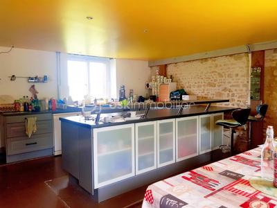 Maison en pierre - 187 m² - 6 pièces