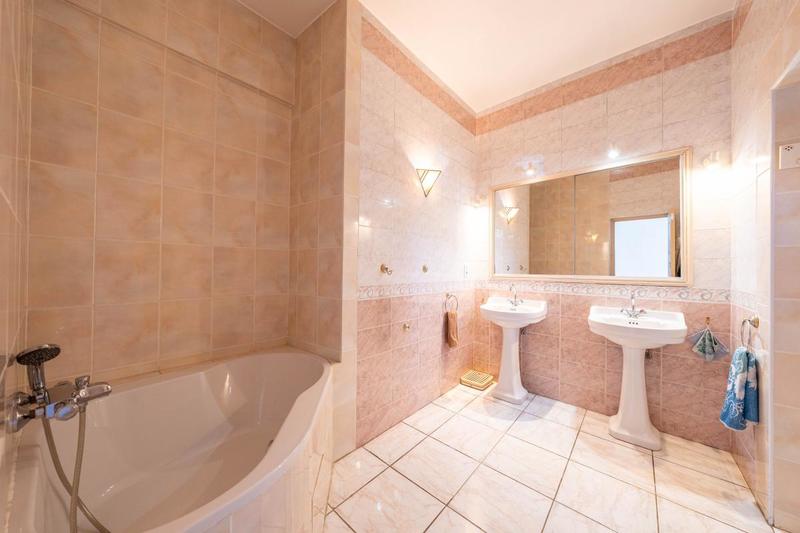 Villa - 195 m² - 4 pièces