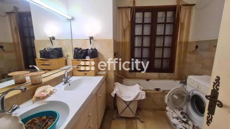 Maison - 200 m² - 5 pièces