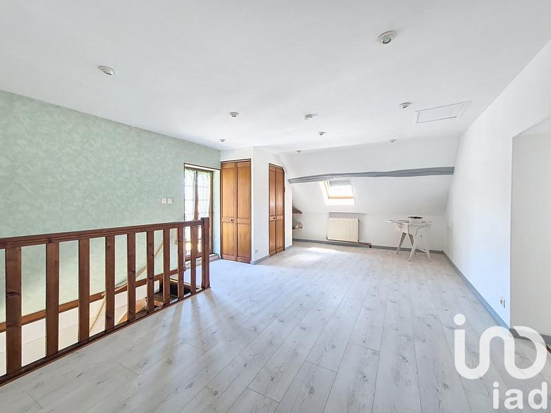 Maison - 215 m² - 8 pièces