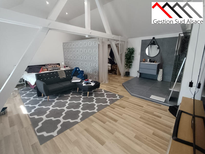 Maison - 250 m² - 6 pièces