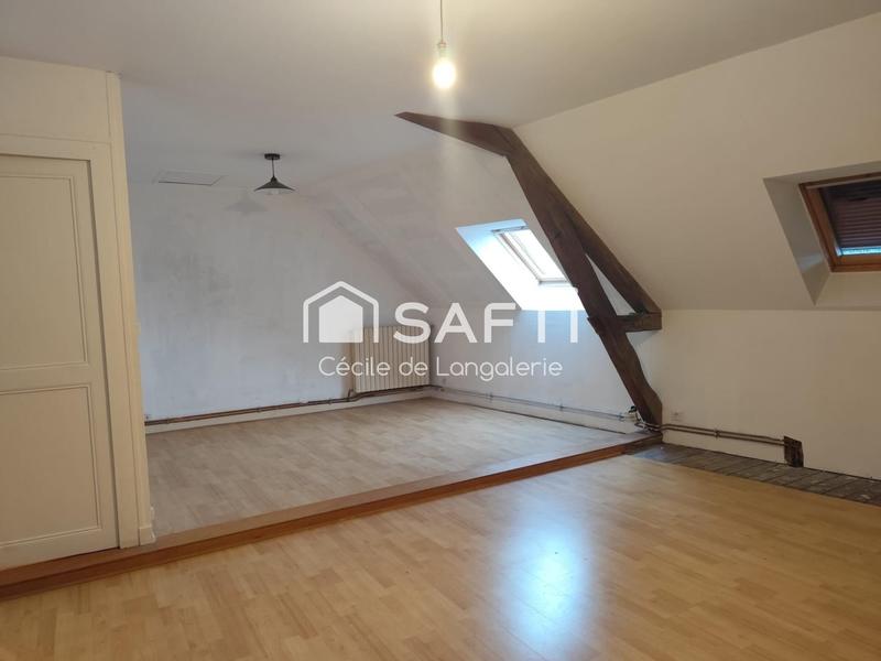 Maison - 210 m² - 6 pièces