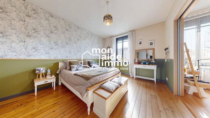 Maison ancienne - 586 m² - 8 pièces