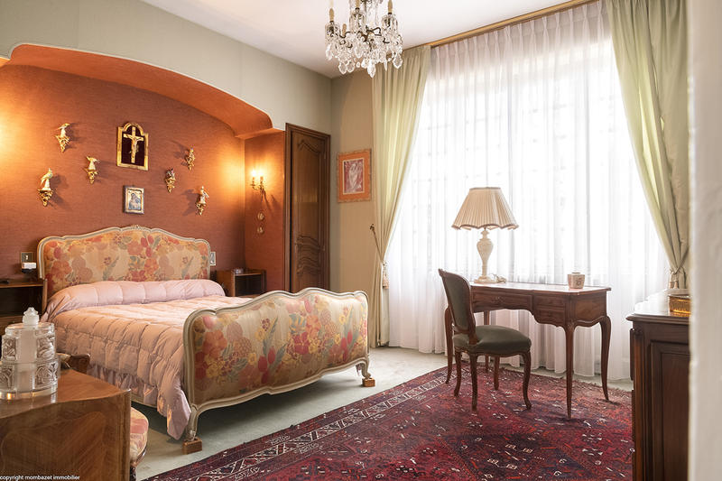 Villa - 205 m² - 9 pièces