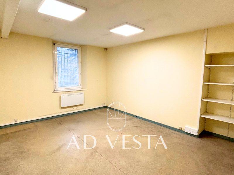 Local d'activités - 2 500 m²