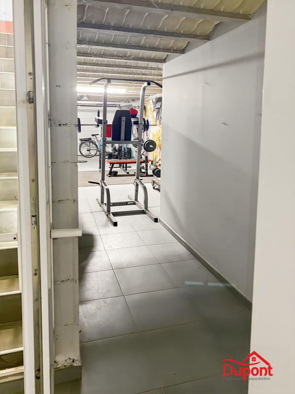 Maison - 212 m² - 6 pièces