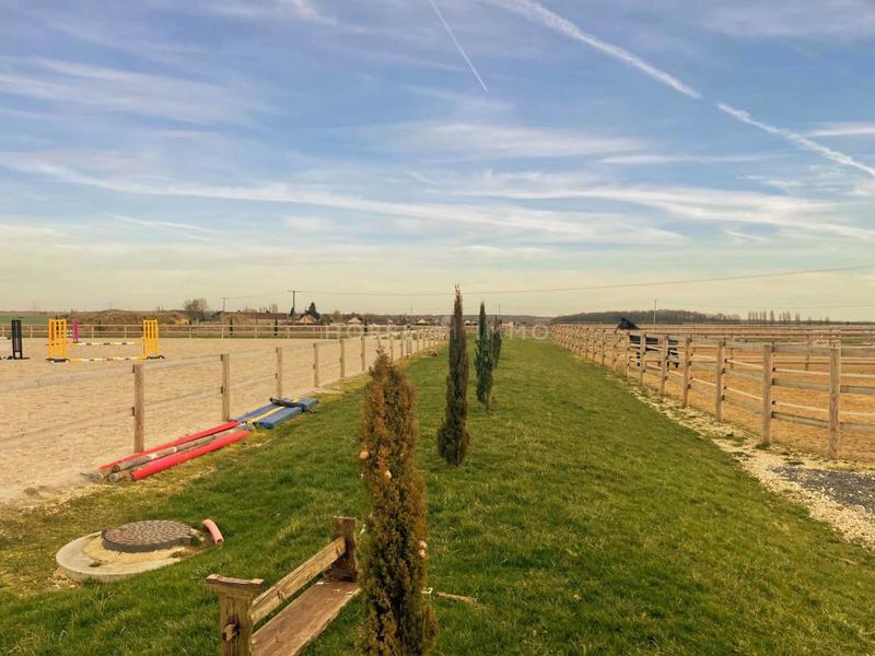 Corps de ferme - 200 m² - 7 pièces