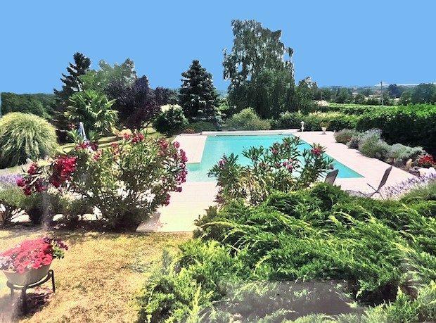 Maison traditionnelle - 154 m² - 6 pièces